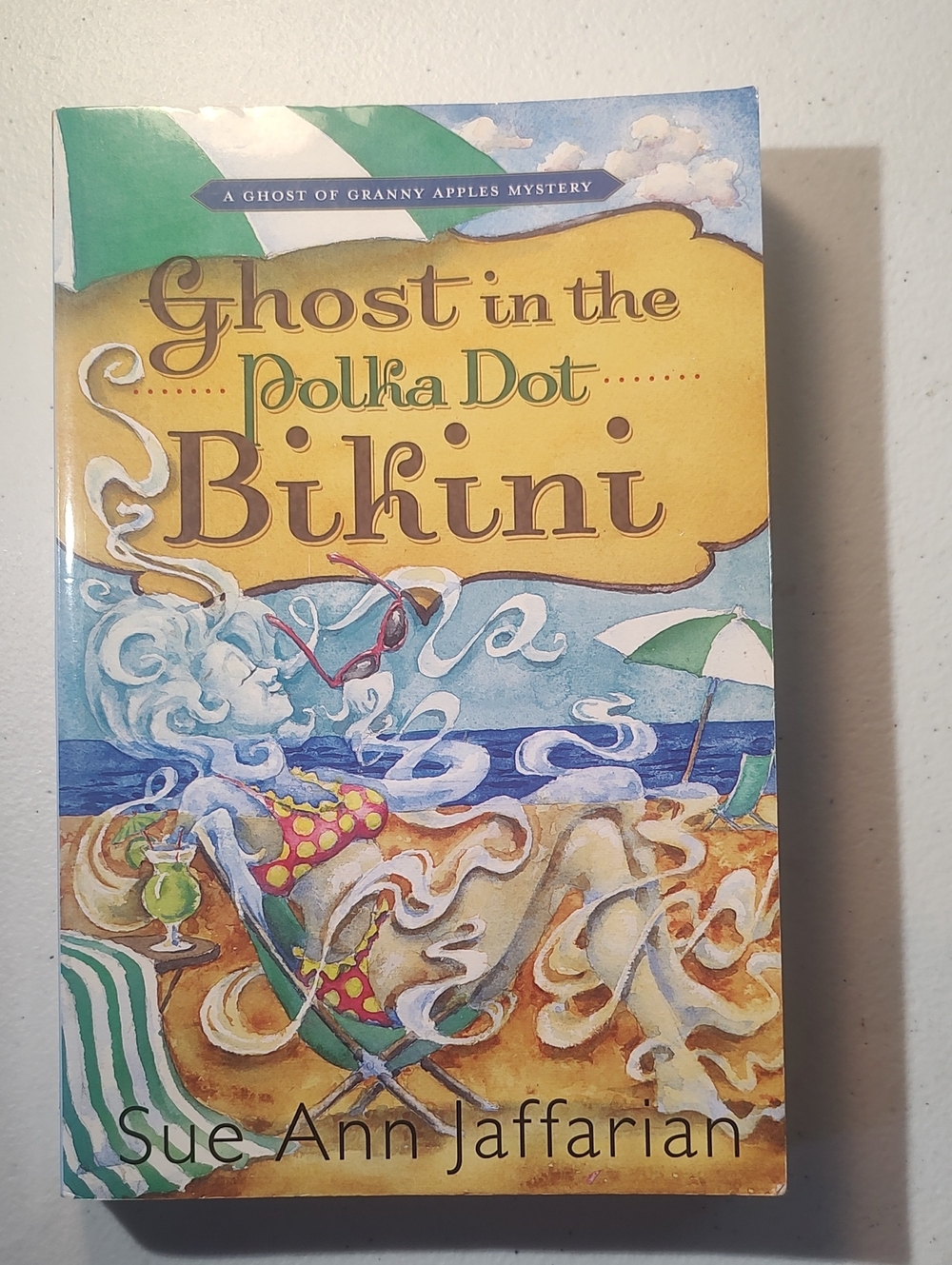 Ghost In The Polka Dot Bikini  Sue Ann Jaffarian  Ghost Of Granny Apples Mystery